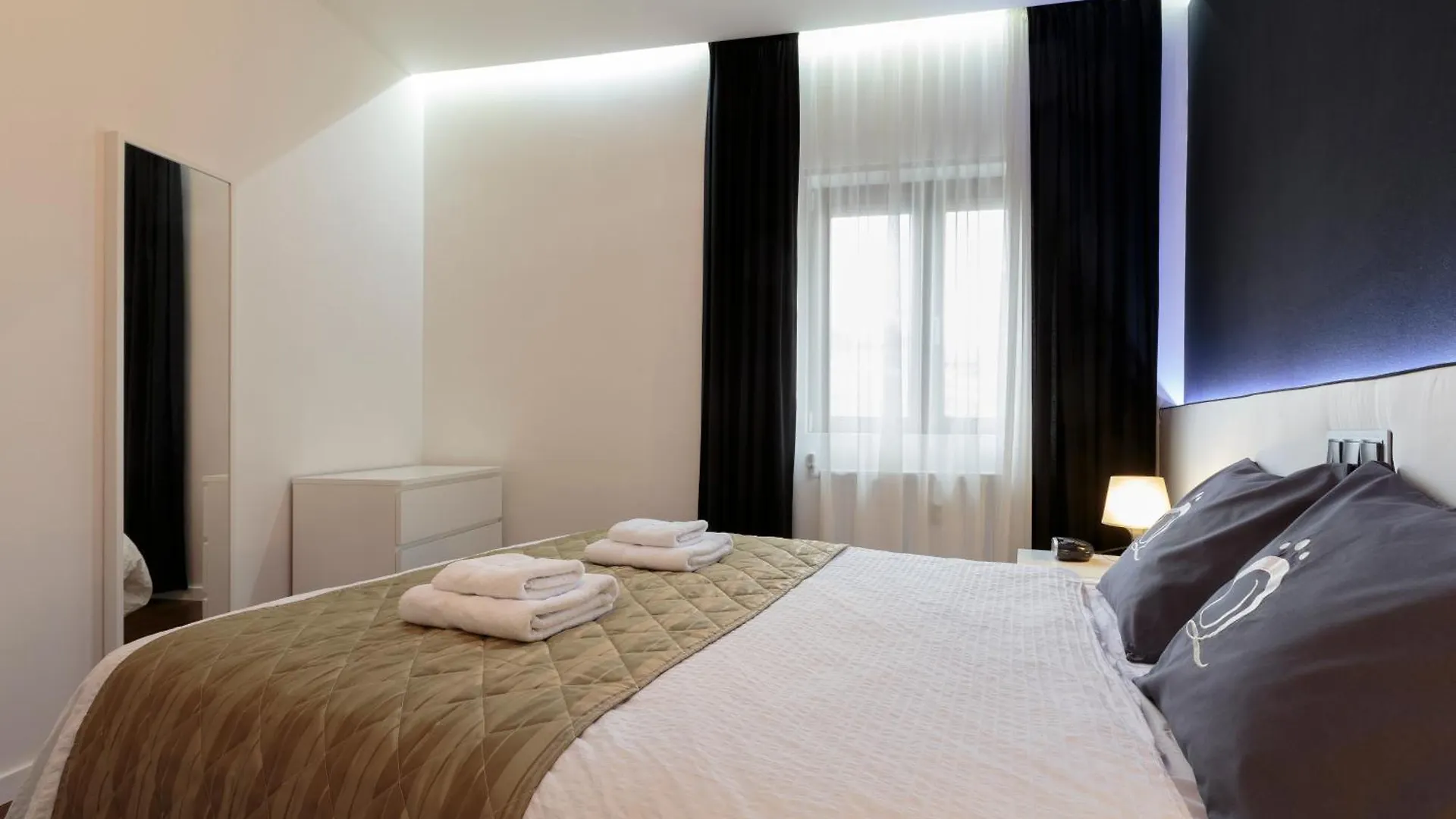 The Queen Luxury Apartments - Villa Giorgia Dudelange 0*,  Luxembourg