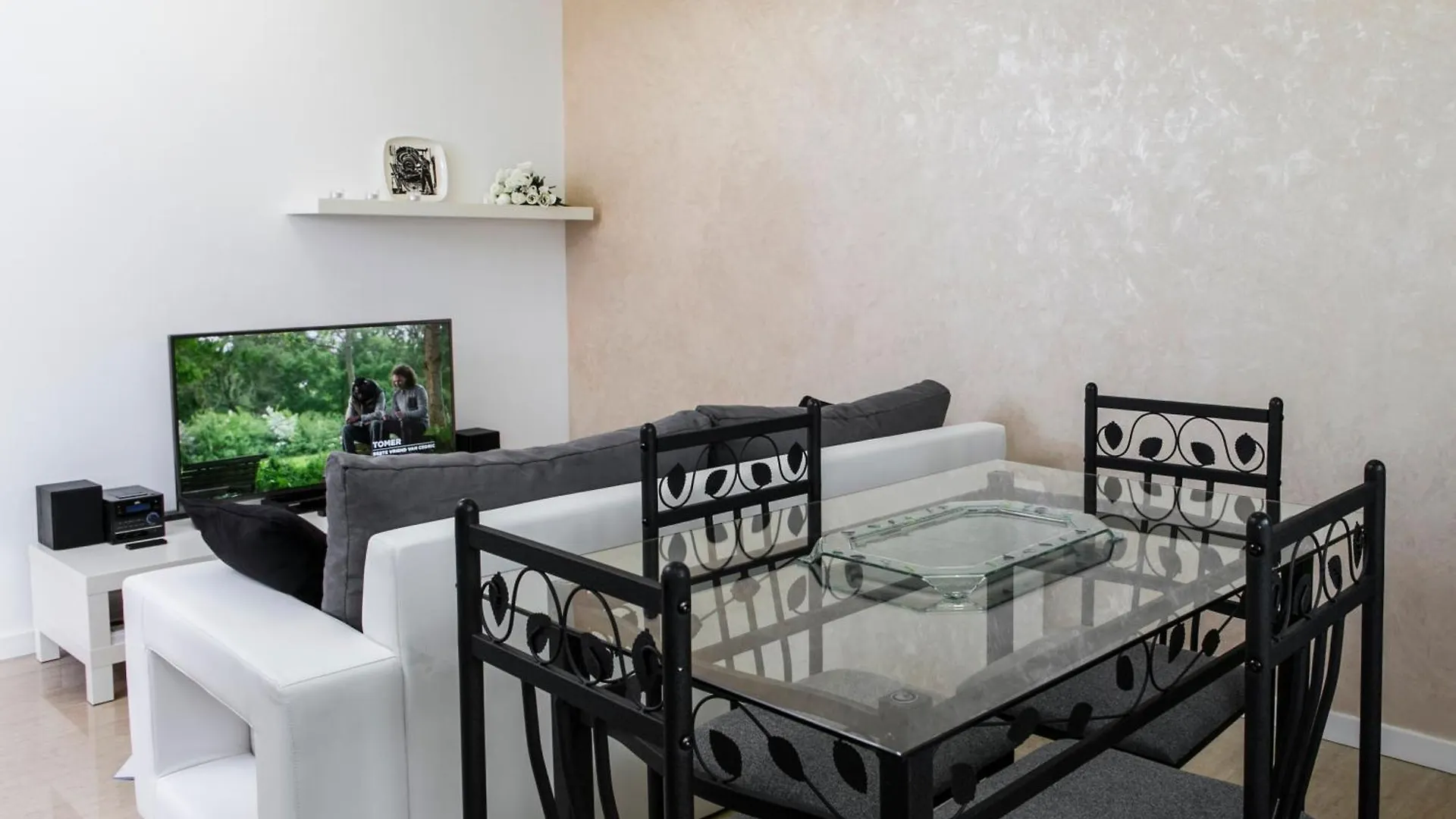 The Queen Luxury Apartments - Villa Giorgia Dudelange 0*,